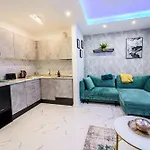 Monochrome Nest Apartment Budapest