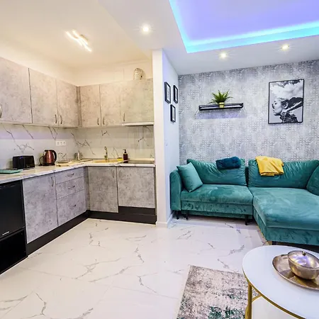 Monochrome Nest Apartment Budapest